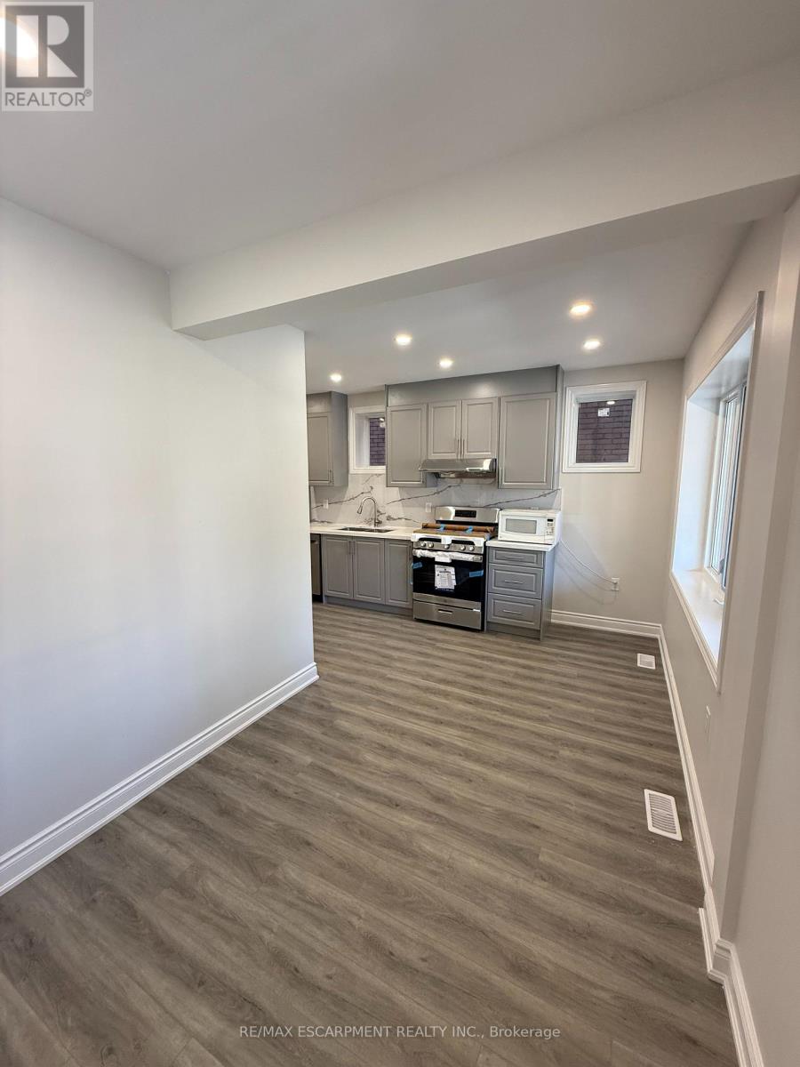 Main - 187 Stirton Street, Hamilton, Ontario  L8L 6G7 - Photo 5 - X13654130