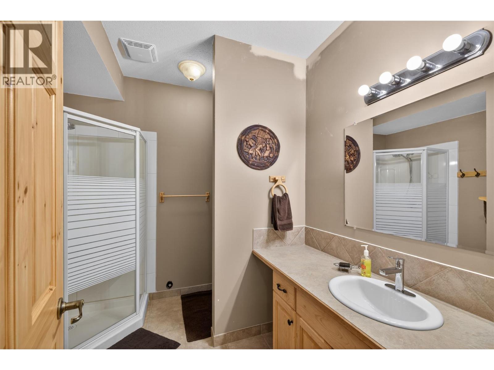 4484 Spruce Bay, Fairmont Hot Springs, British Columbia  V0B 1L2 - Photo 45 - 10384391