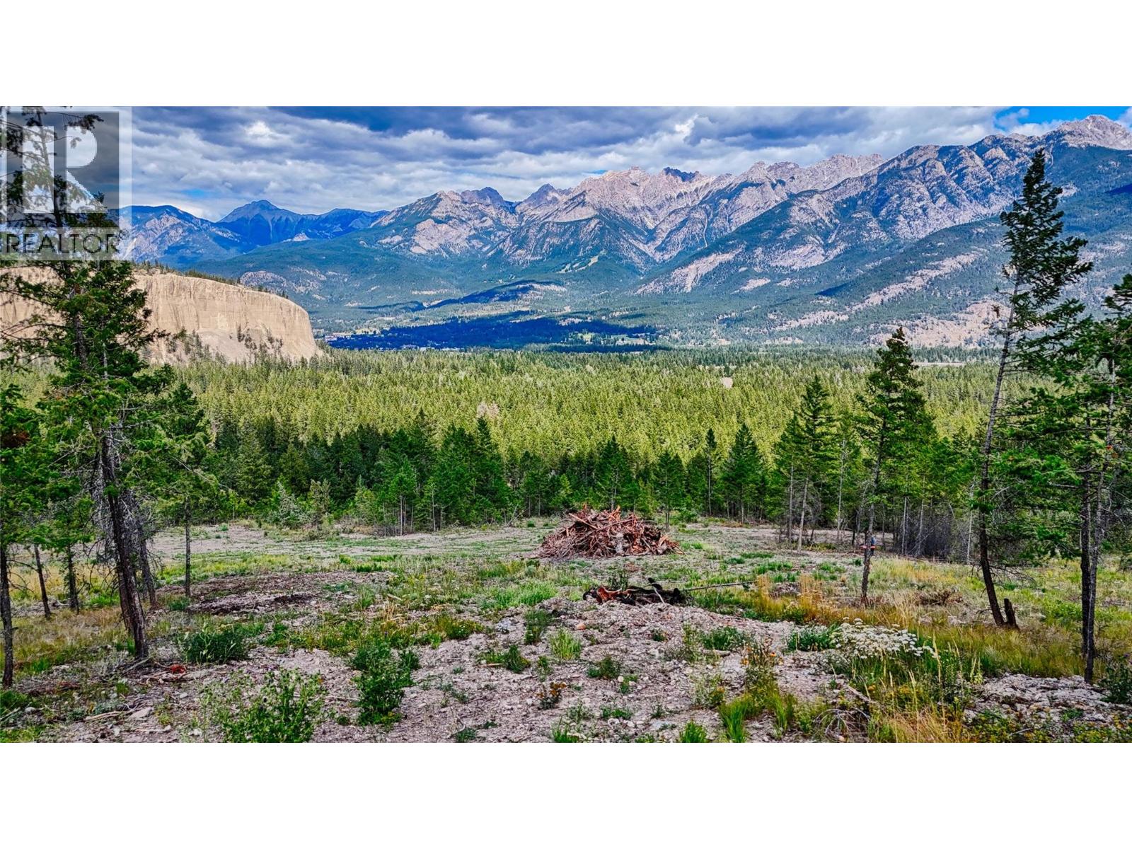 5571 93/95 Highway, Fairmont Hot Springs, British Columbia  V0B 1L2 - Photo 7 - 10393677