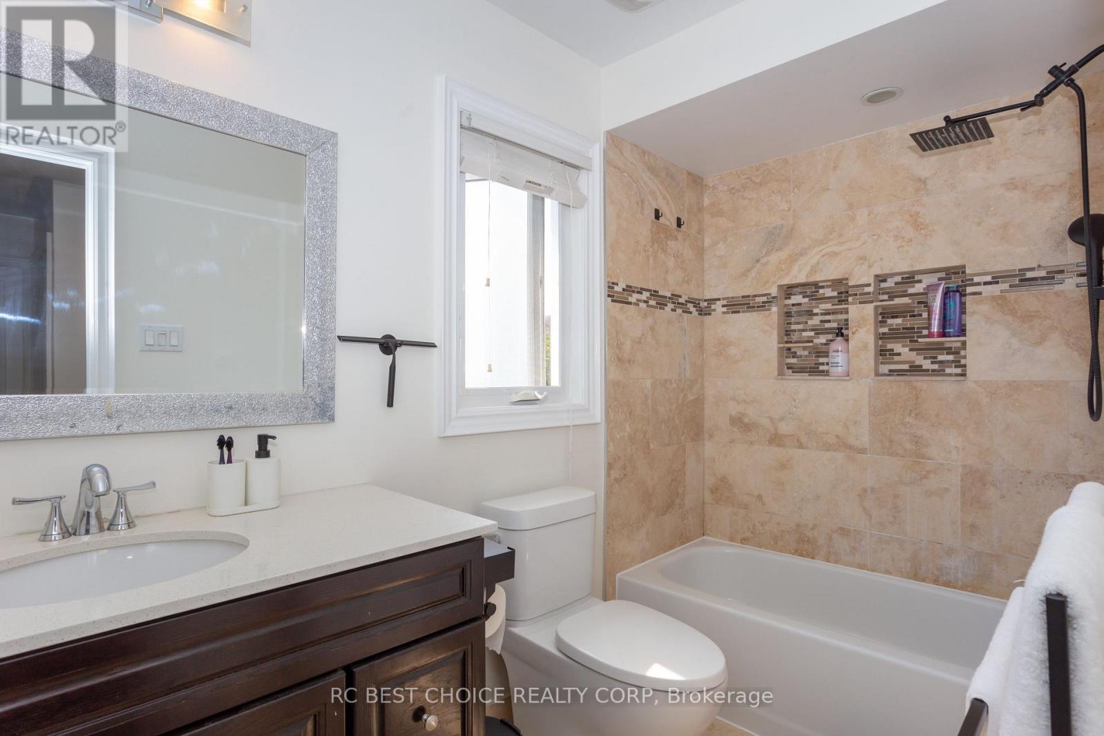 68 Carron Avenue, Vaughan, Ontario  L6A 1Y6 - Photo 16 - N13628264