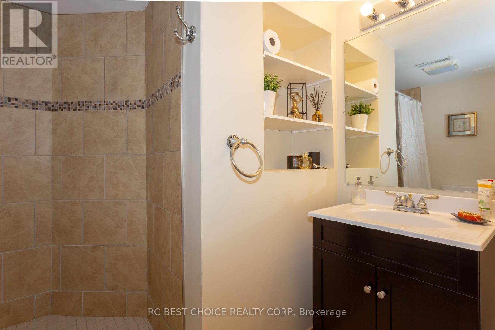 68 Carron Avenue, Vaughan, Ontario  L6A 1Y6 - Photo 23 - N13628264