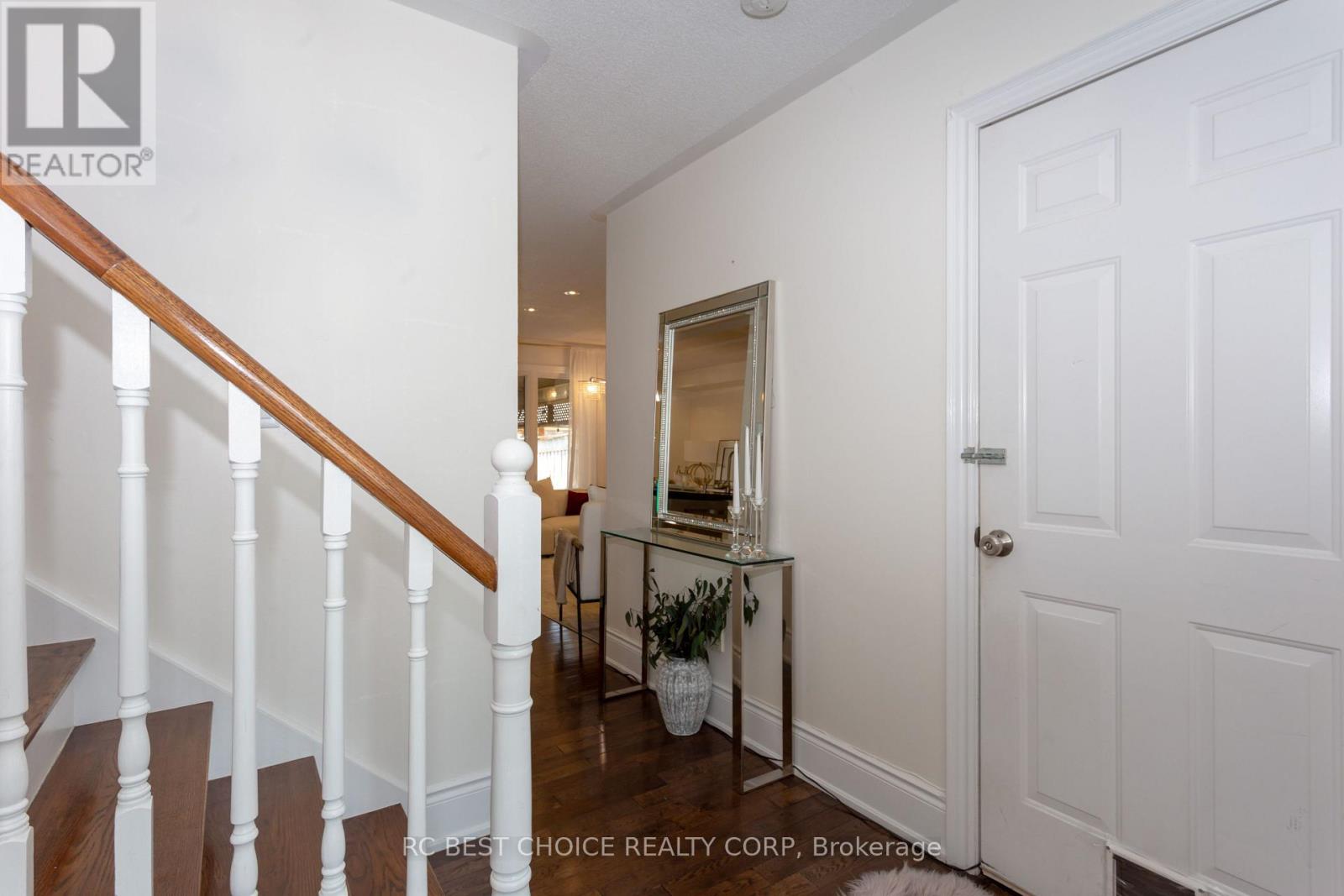 68 Carron Avenue, Vaughan, Ontario  L6A 1Y6 - Photo 4 - N13628264