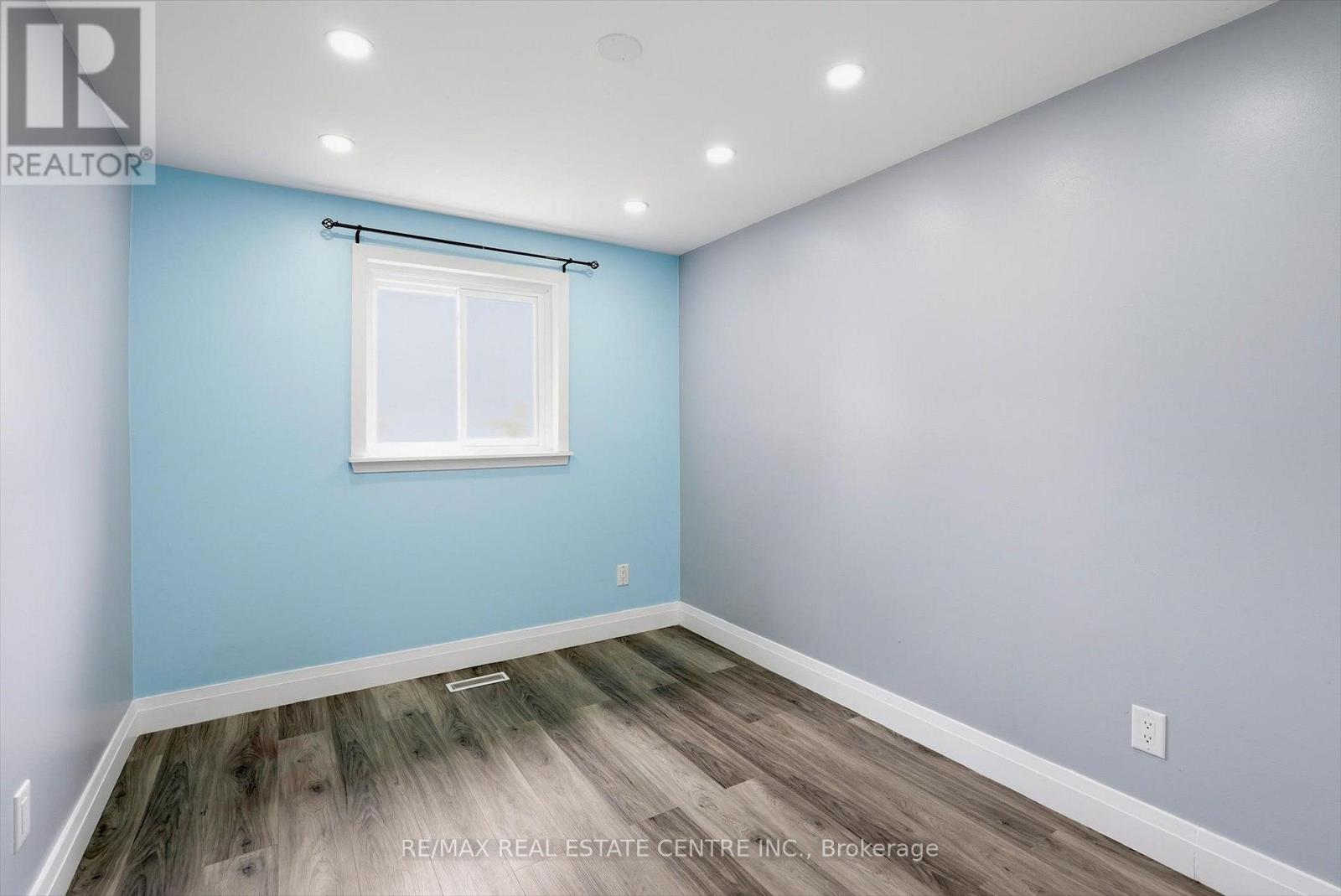Main - 33 Garside Crescent, Brampton, Ontario  L6S 1H5 - Photo 27 - W13654068