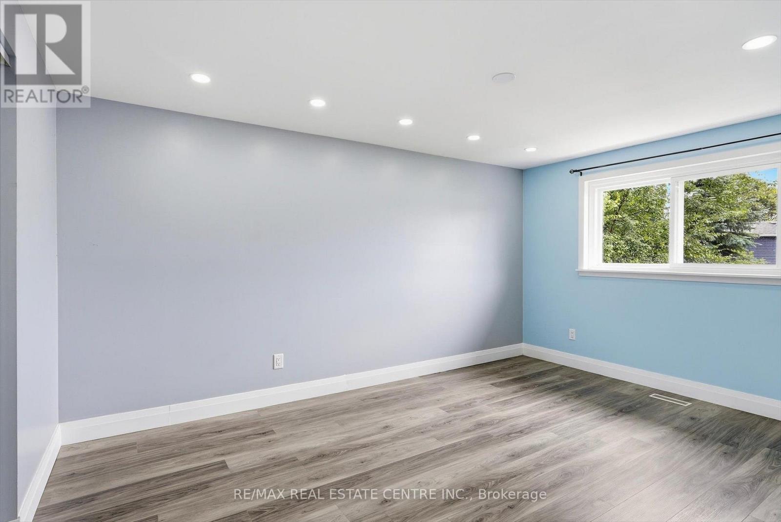 Main - 33 Garside Crescent, Brampton, Ontario  L6S 1H5 - Photo 22 - W13654068