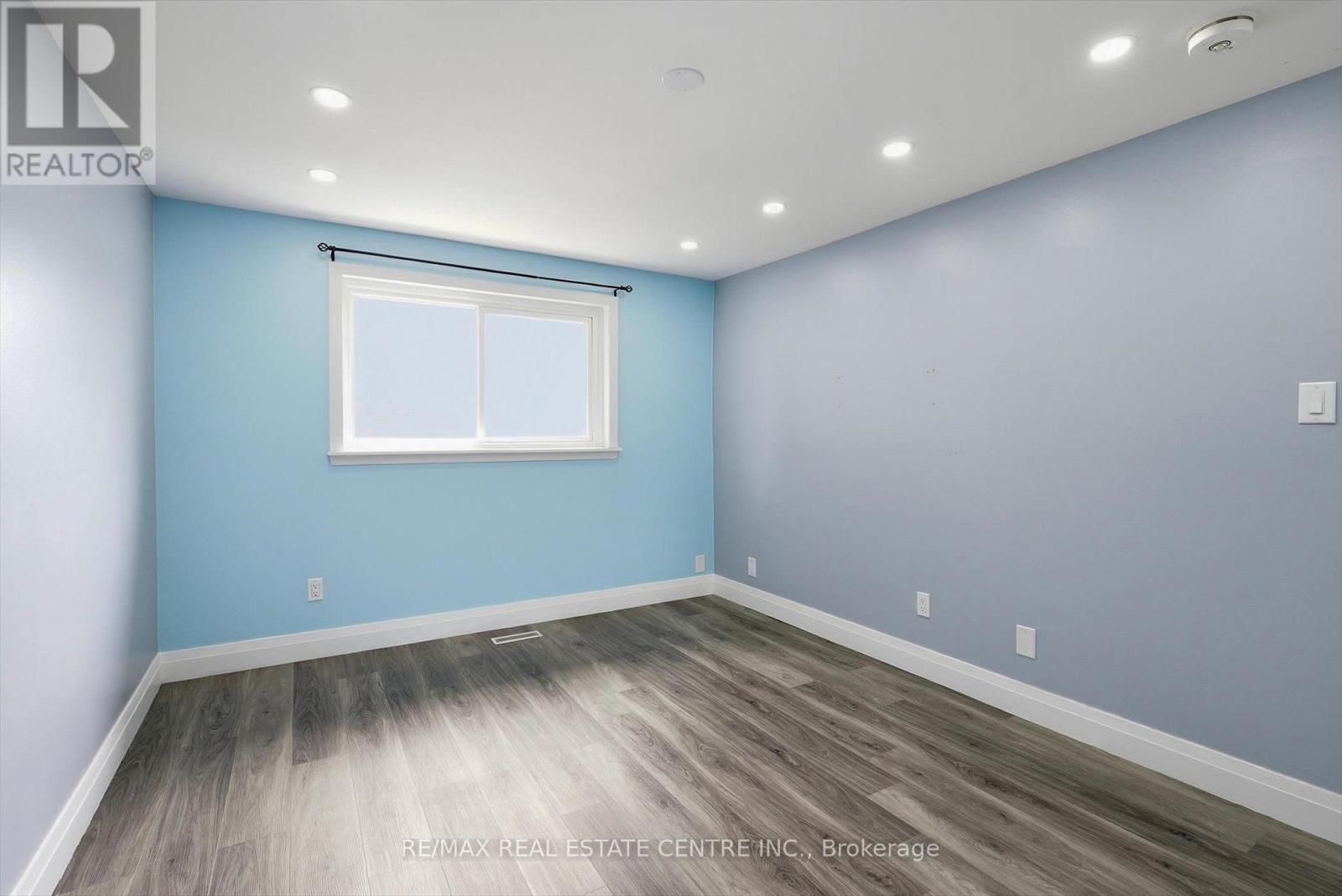 Main - 33 Garside Crescent, Brampton, Ontario  L6S 1H5 - Photo 24 - W13654068