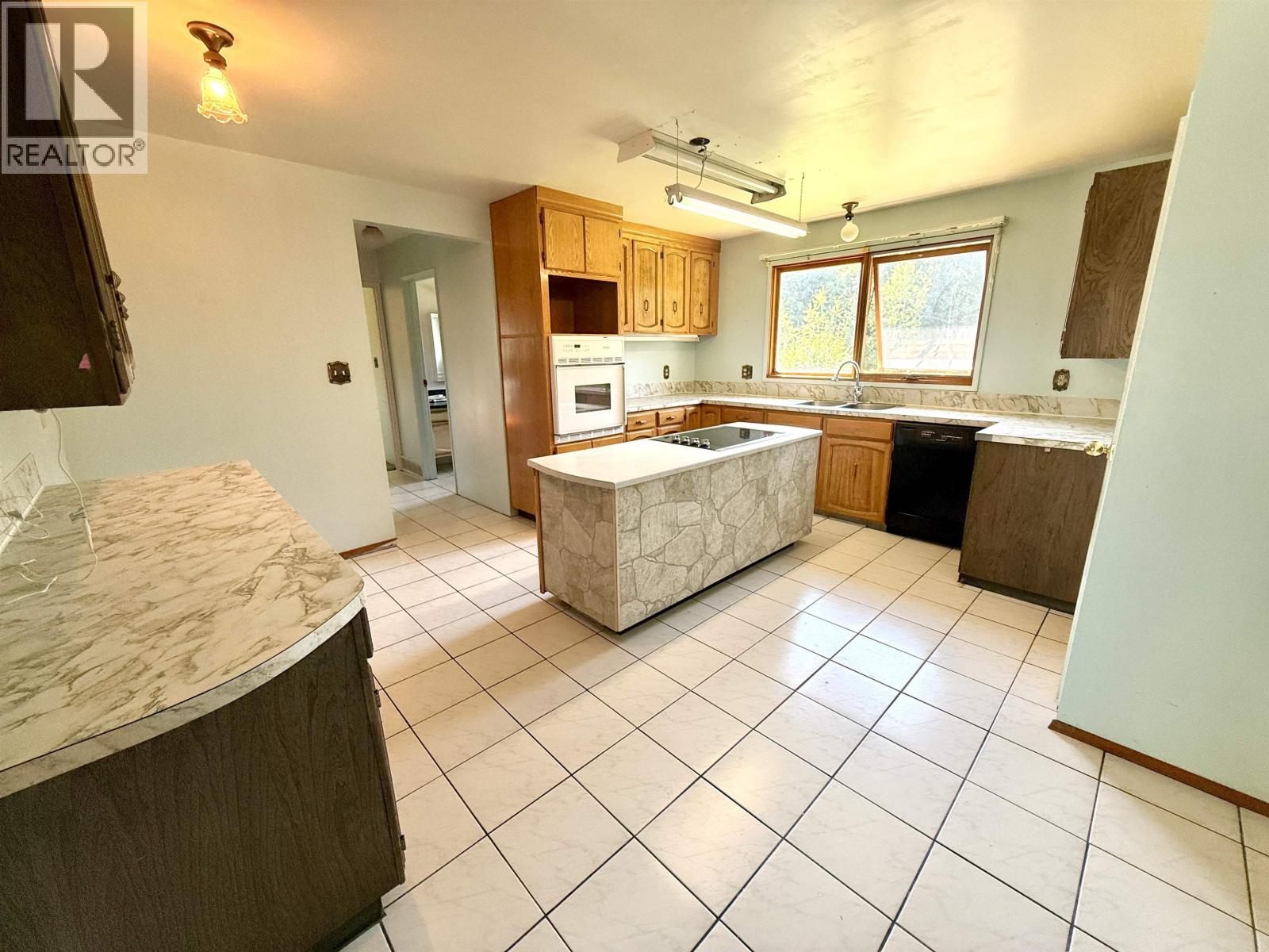 2855 Silvercrest Road, Prince George, British Columbia  V2K 1R3 - Photo 6 - R3153967