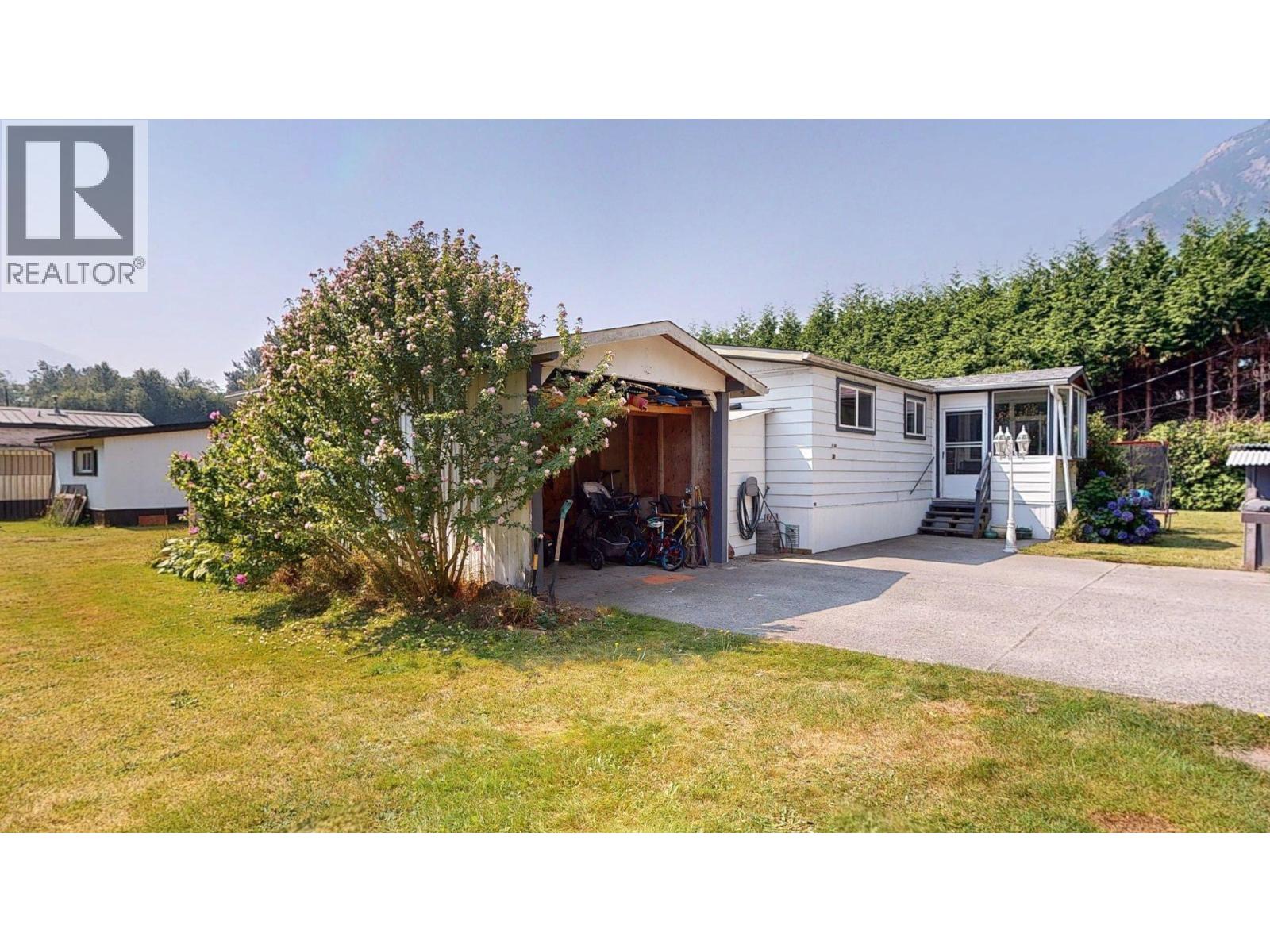 29 39768 GOVERNMENT ROAD, Squamish, British Columbia