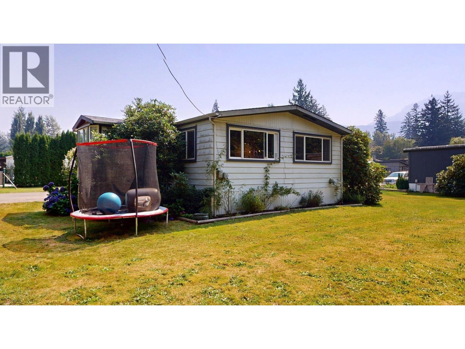 29 39768 Government Road, Squamish, British Columbia  V8B 0G3 - Photo 3 - R3153965