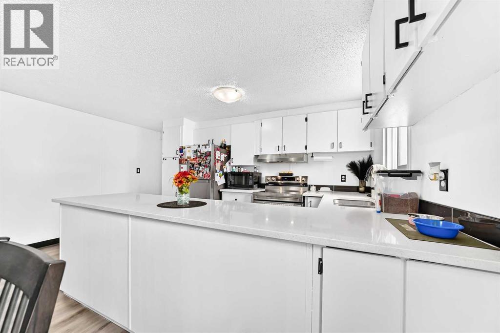 350, 3223 83 Street NW, Calgary, Alberta  T3B 5N9 - Photo 10 - A2334552