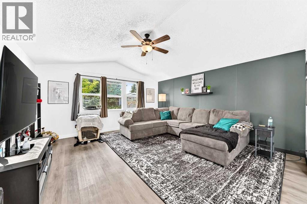 350, 3223 83 Street NW, Calgary, Alberta  T3B 5N9 - Photo 14 - A2334552