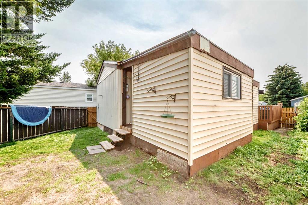 350, 3223 83 Street NW, Calgary, Alberta  T3B 5N9 - Photo 39 - A2334552