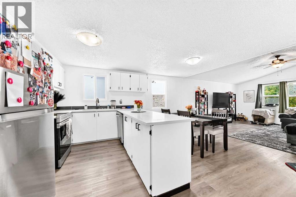 350, 3223 83 Street NW, Calgary, Alberta  T3B 5N9 - Photo 6 - A2334552