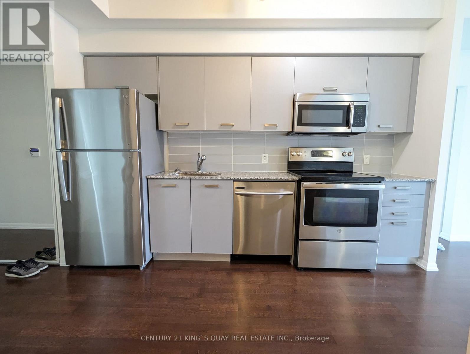906 - 832 Bay Street, Toronto, Ontario  M5S 1Z6 - Photo 6 - C13654186