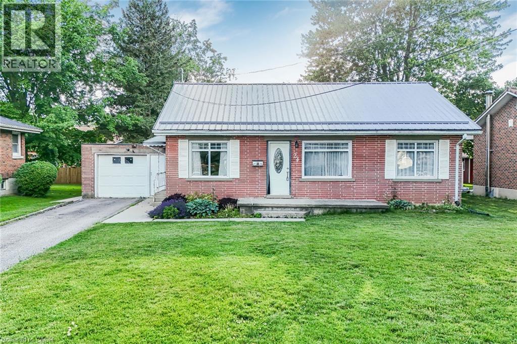24 PARK Street, Aylmer, Ontario