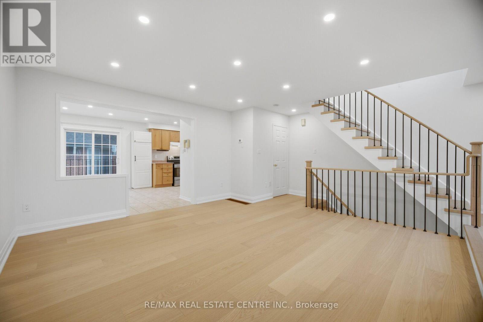 10 - 2360 Parkhaven Boulevard, Oakville, Ontario L6H 7S6 - Photo 11 - W13654154