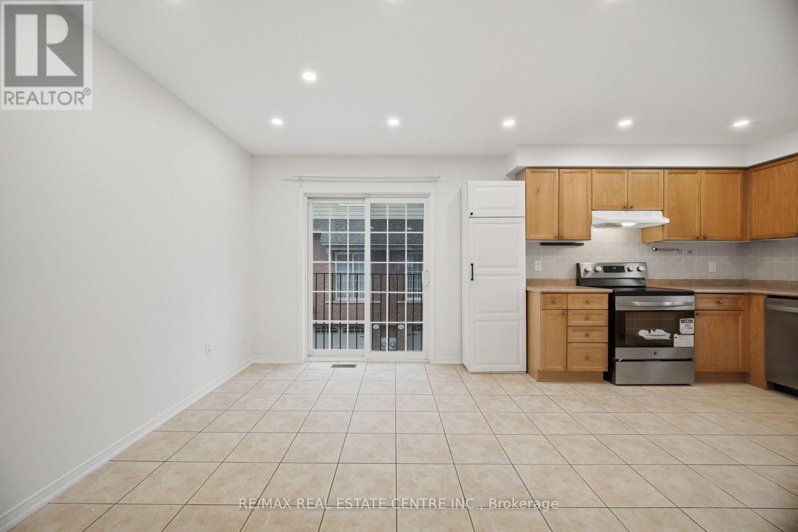 10 - 2360 Parkhaven Boulevard, Oakville, Ontario L6H 7S6 - Photo 12 - W13654154