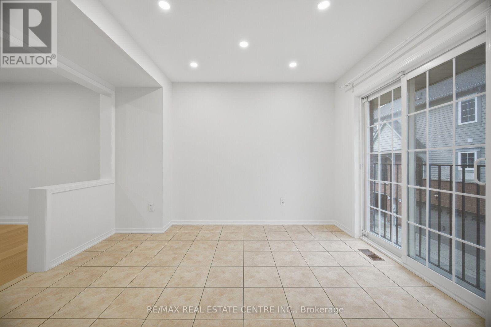 10 - 2360 Parkhaven Boulevard, Oakville, Ontario L6H 7S6 - Photo 13 - W13654154