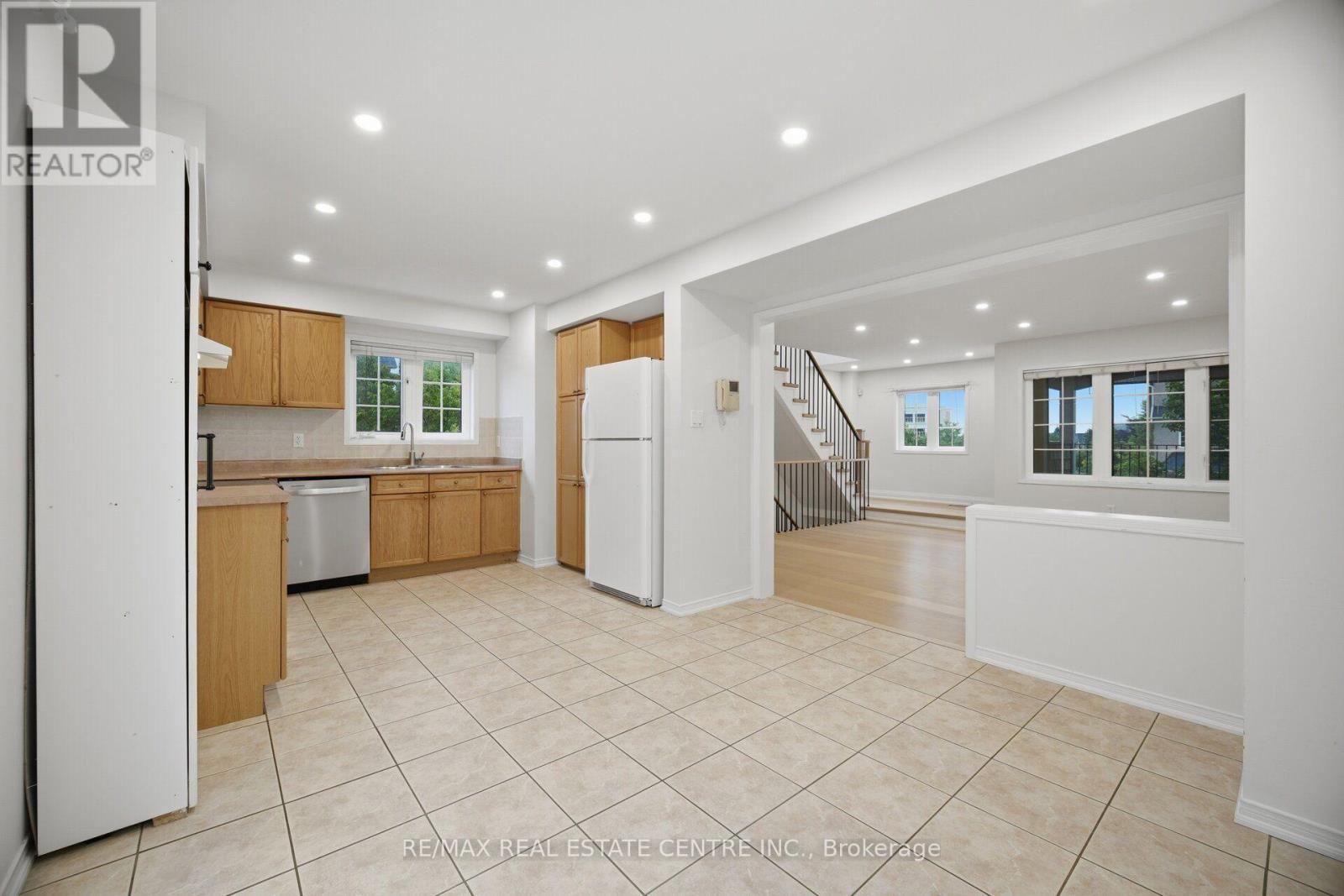 10 - 2360 Parkhaven Boulevard, Oakville, Ontario L6H 7S6 - Photo 14 - W13654154