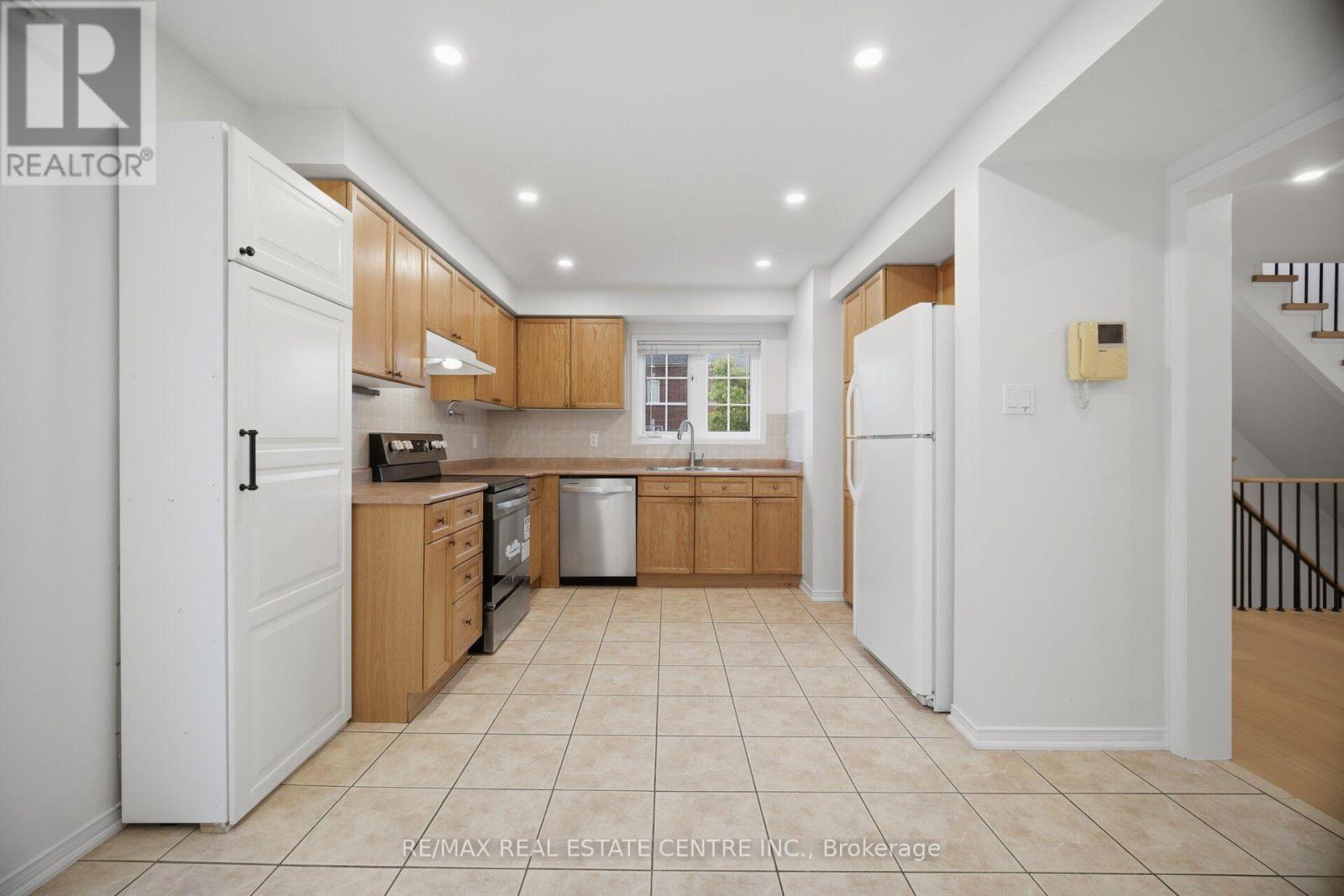 10 - 2360 Parkhaven Boulevard, Oakville, Ontario L6H 7S6 - Photo 16 - W13654154