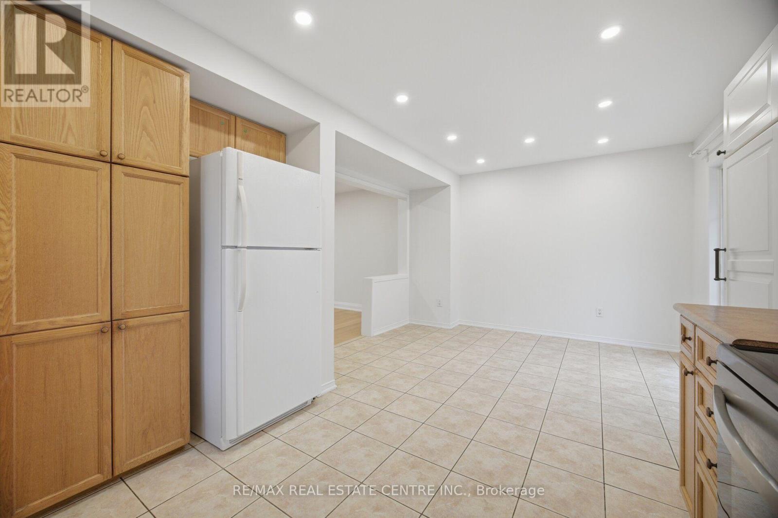 10 - 2360 Parkhaven Boulevard, Oakville, Ontario L6H 7S6 - Photo 18 - W13654154