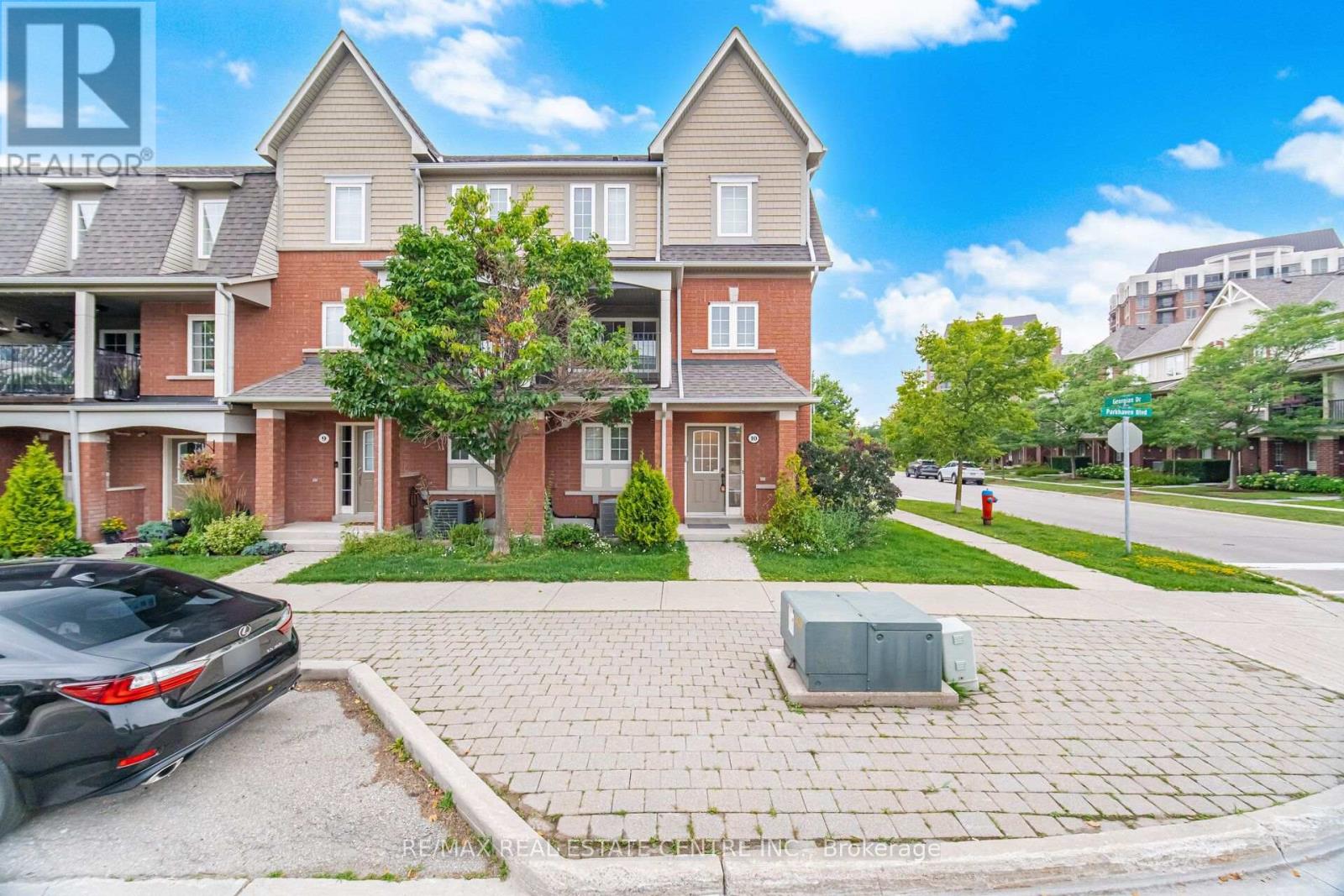 10 - 2360 Parkhaven Boulevard, Oakville, Ontario L6H 7S6 - Photo 2 - W13654154