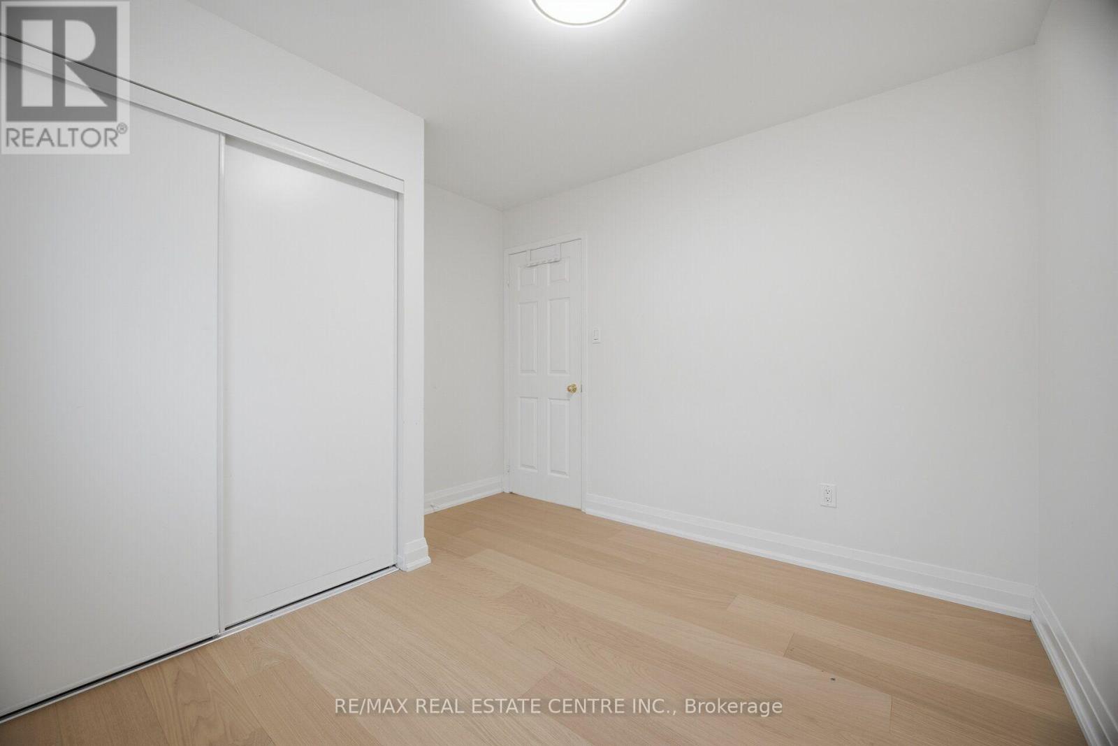 10 - 2360 Parkhaven Boulevard, Oakville, Ontario L6H 7S6 - Photo 35 - W13654154