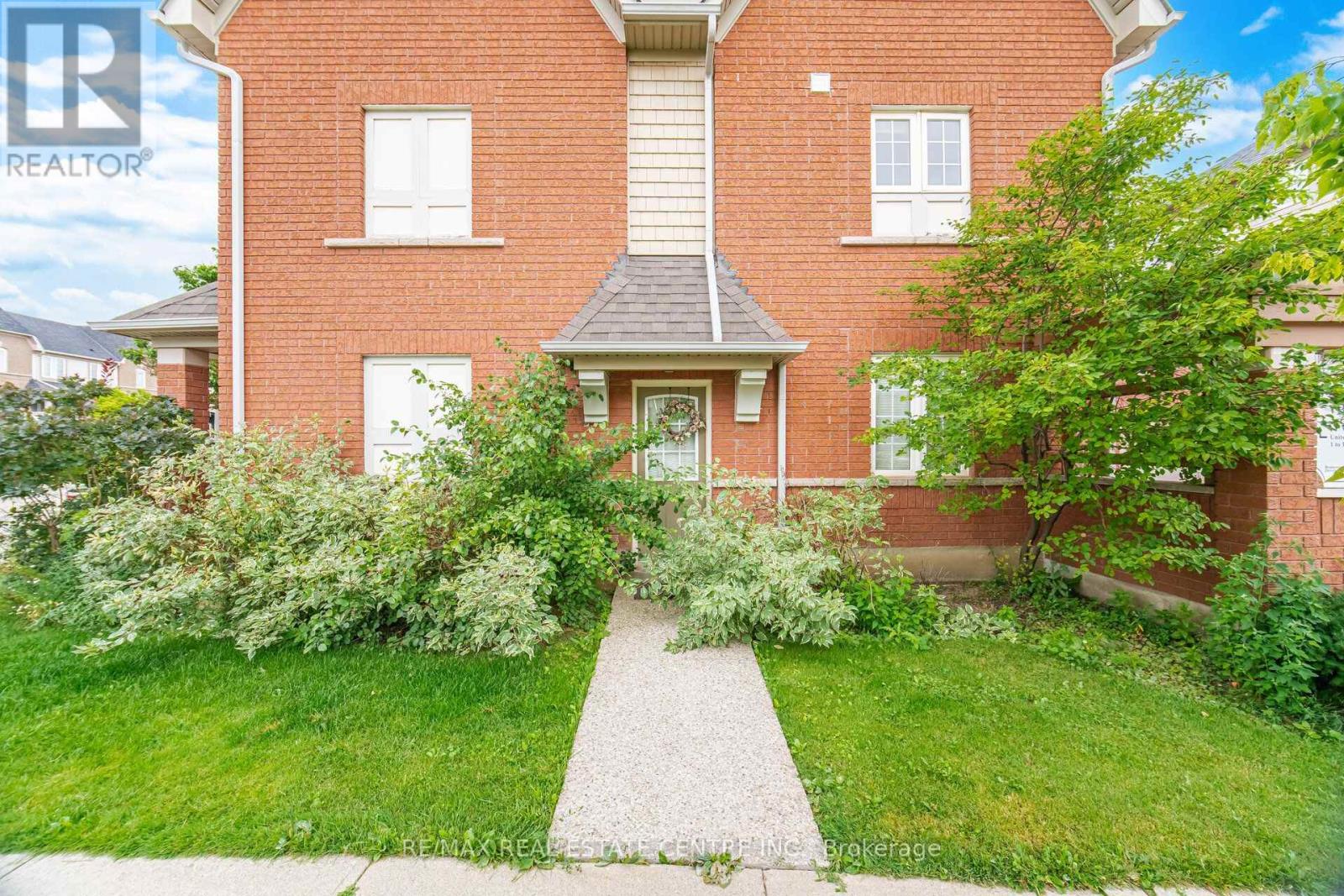10 - 2360 PARKHAVEN BOULEVARD
