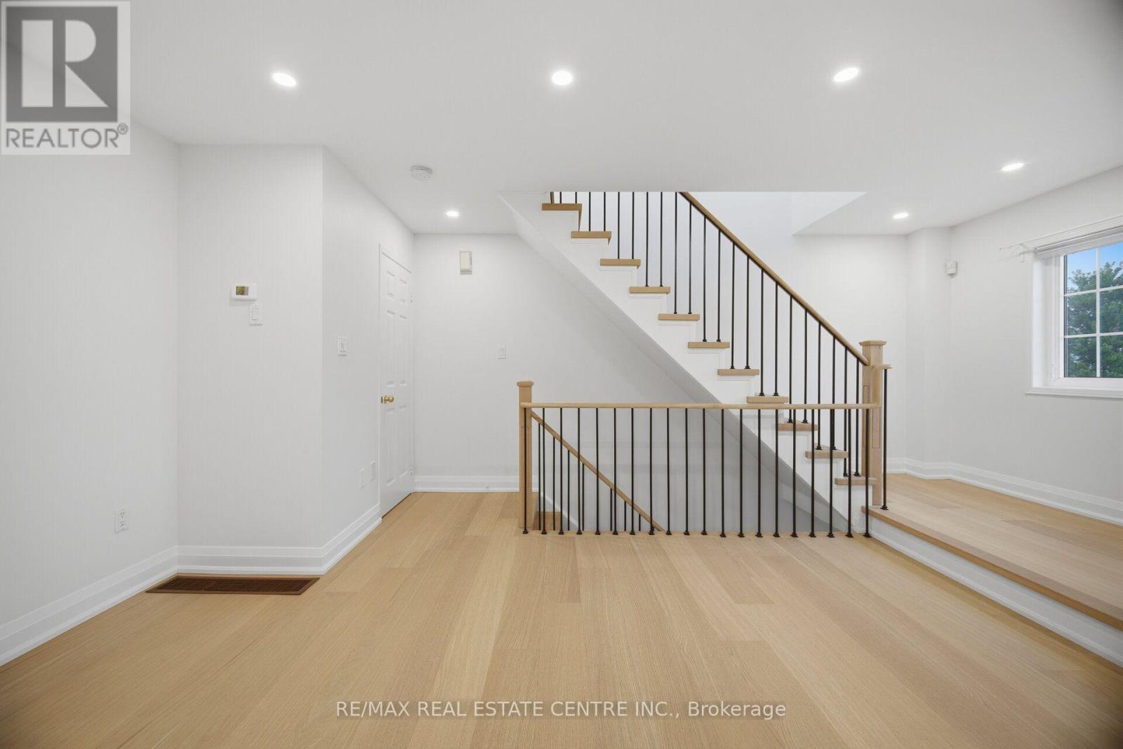 10 - 2360 Parkhaven Boulevard, Oakville, Ontario L6H 7S6 - Photo 6 - W13654154