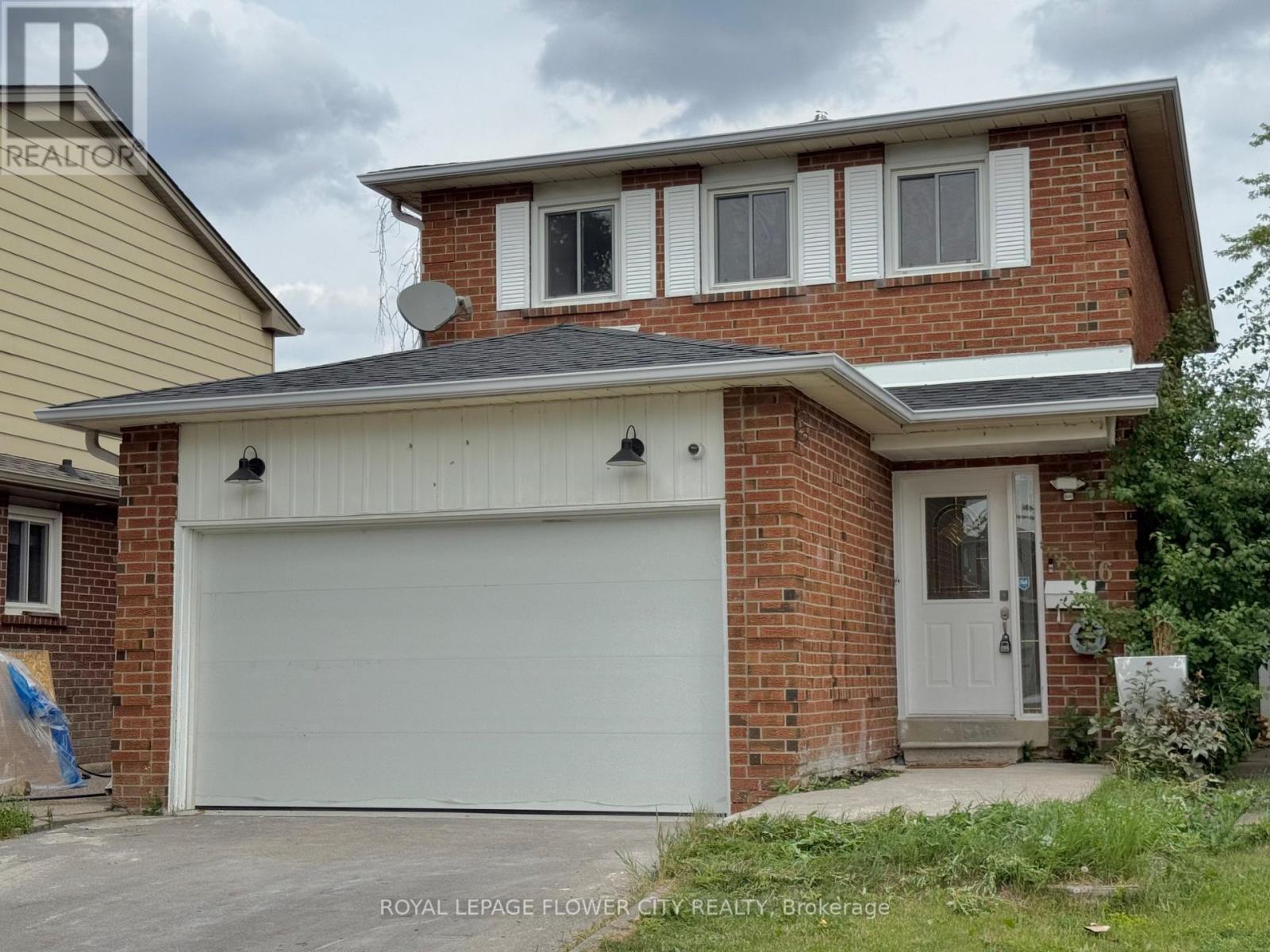 6 Crenshaw Crescent W, Brampton, Ontario L6Z 1W9 - Photo 2 - W13654172