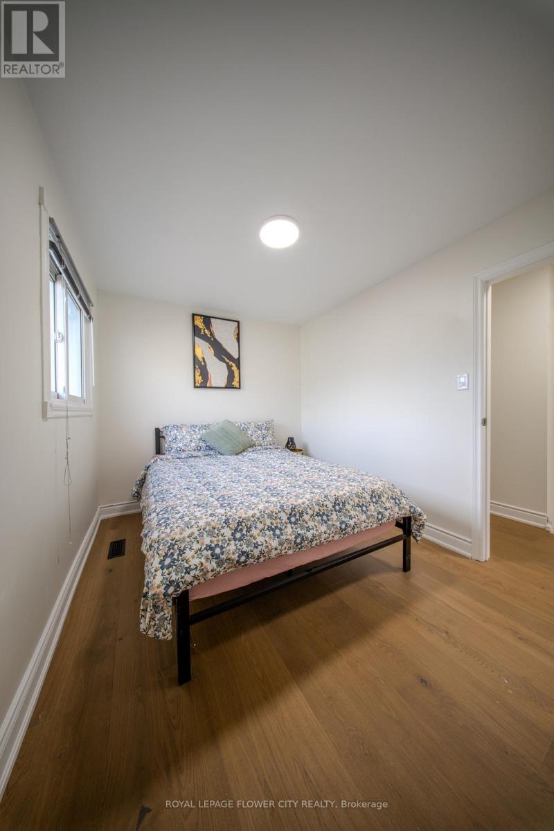 6 Crenshaw Crescent W, Brampton, Ontario L6Z 1W9 - Photo 22 - W13654172