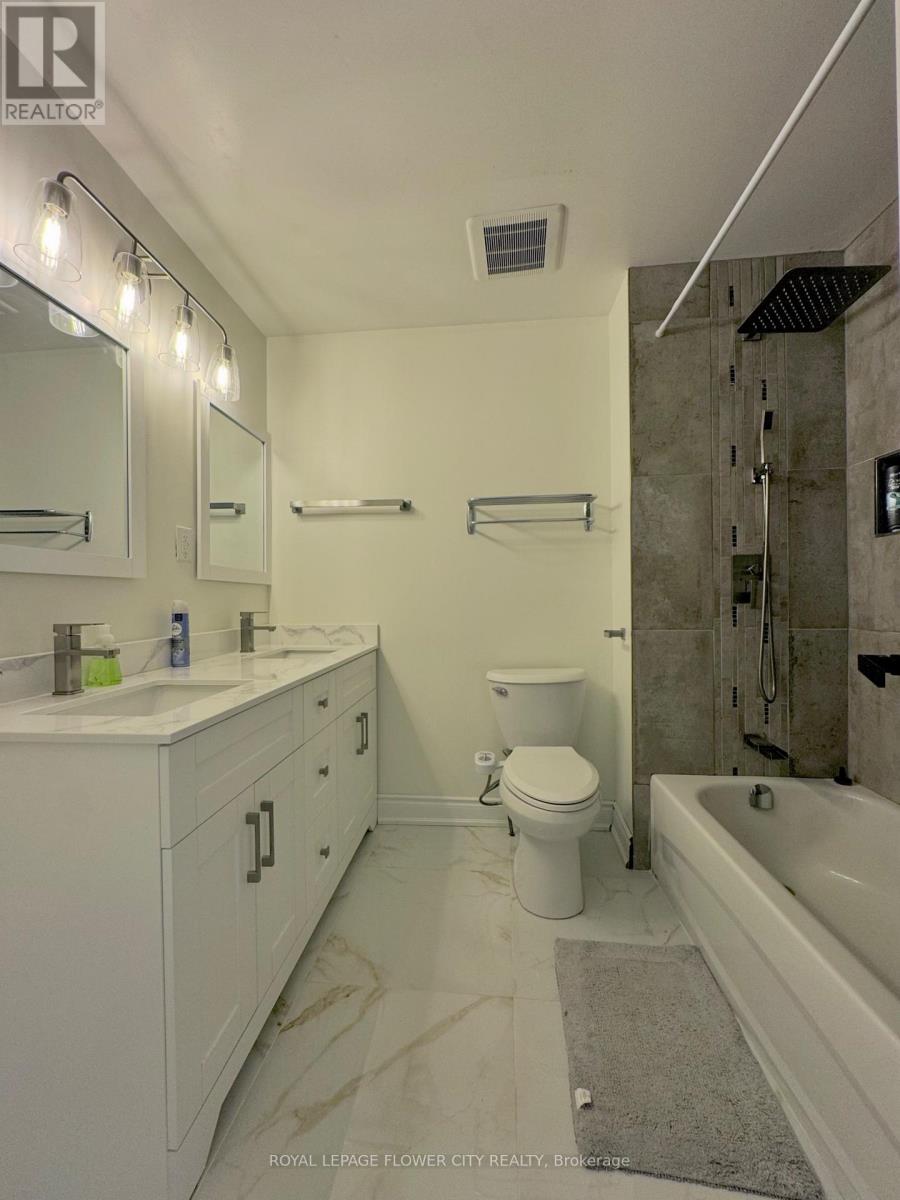 6 Crenshaw Crescent W, Brampton, Ontario L6Z 1W9 - Photo 26 - W13654172