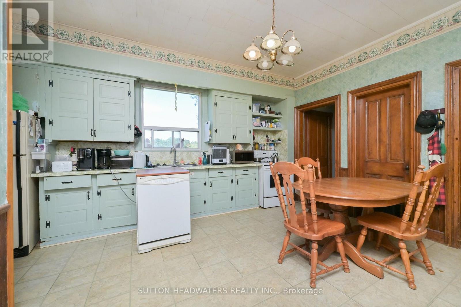 8526 Eramosa Townline, Centre Wellington, Ontario  N1H 6H7 - Photo 9 - X13654140