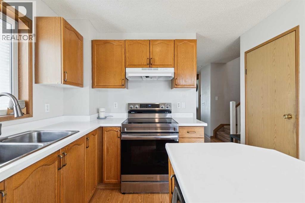 151 Rivercrest Close SE, Calgary, Alberta  T2C 4H3 - Photo 12 - A2335657