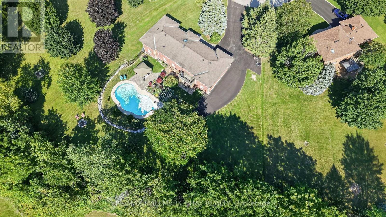 36 Mulock Drive, Bradford West Gwillimbury, Ontario  L0G 1B0 - Photo 11 - N13649472