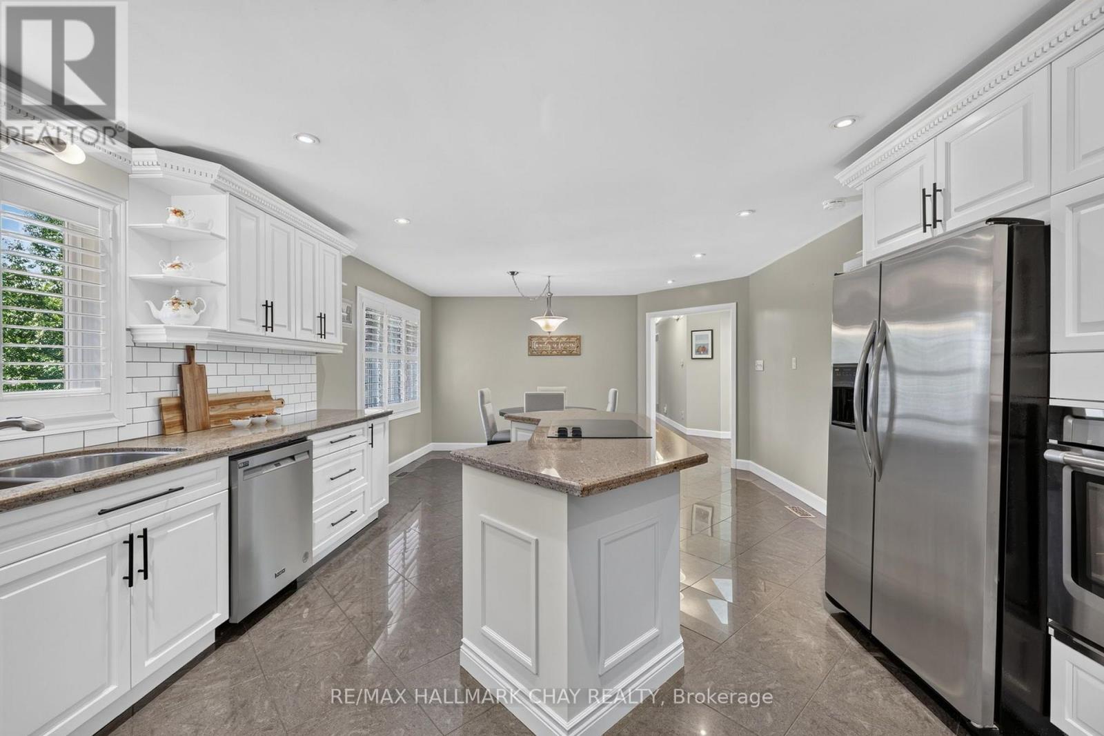 36 Mulock Drive, Bradford West Gwillimbury, Ontario  L0G 1B0 - Photo 19 - N13649472