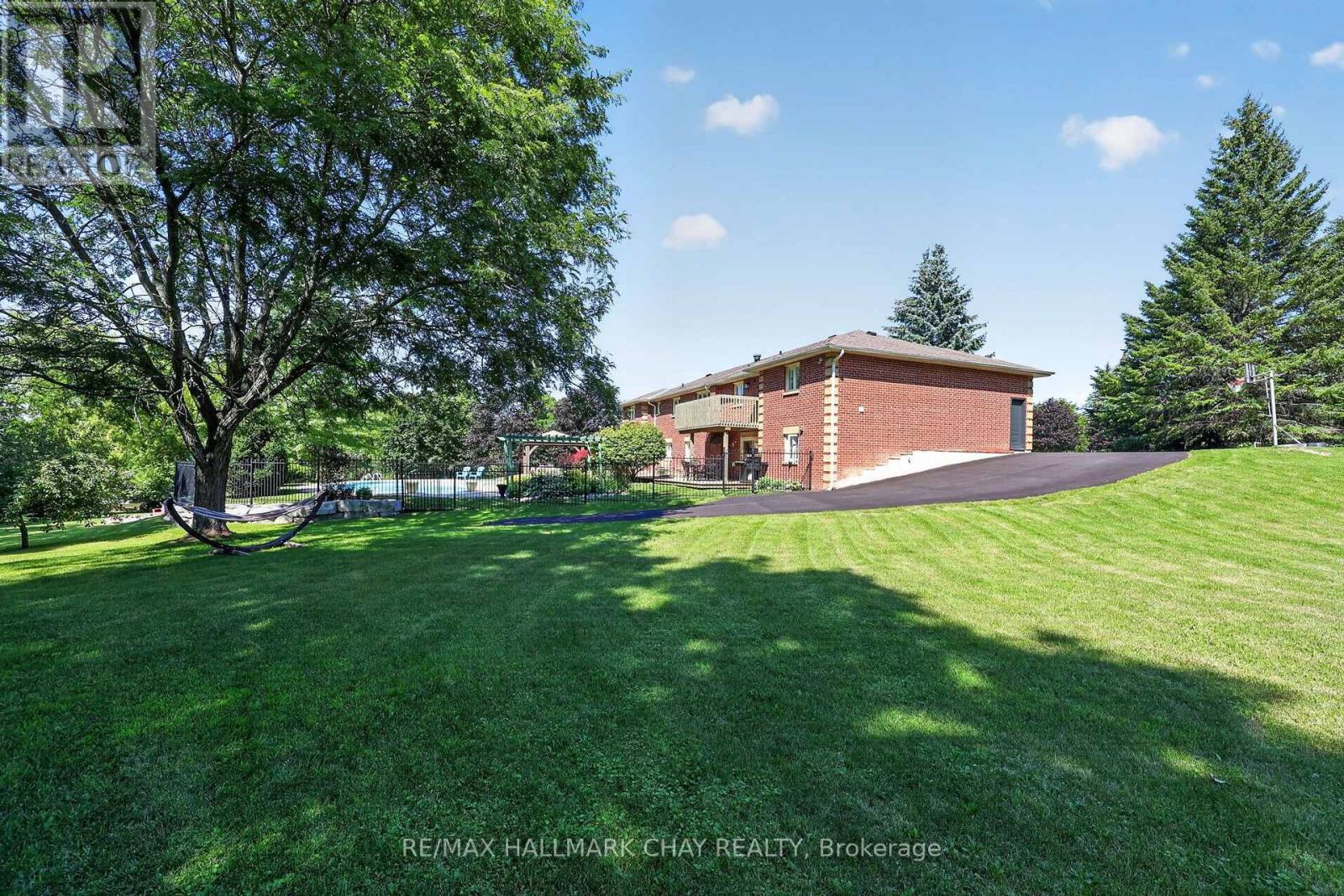 36 Mulock Drive, Bradford West Gwillimbury, Ontario  L0G 1B0 - Photo 14 - N13649472