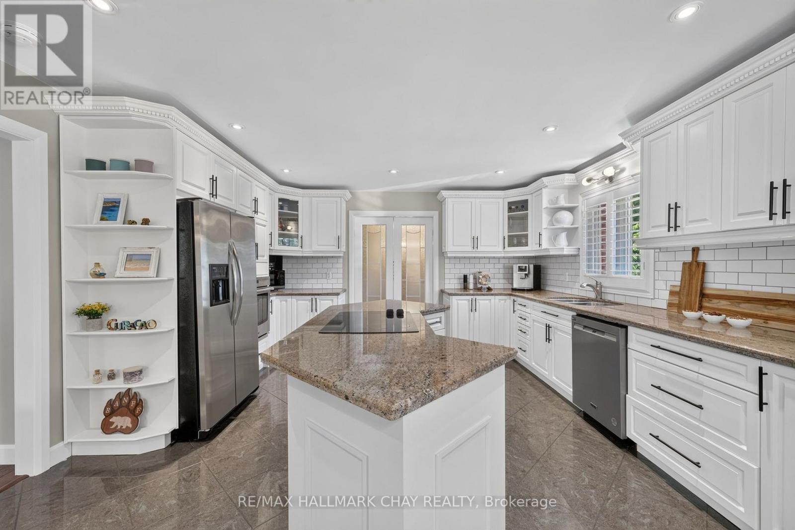 36 Mulock Drive, Bradford West Gwillimbury, Ontario  L0G 1B0 - Photo 18 - N13649472