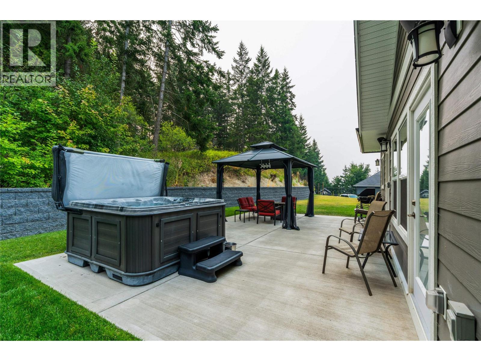 170 Vetter Place, Enderby, British Columbia  V4Y 4B7 - Photo 8 - 10396999
