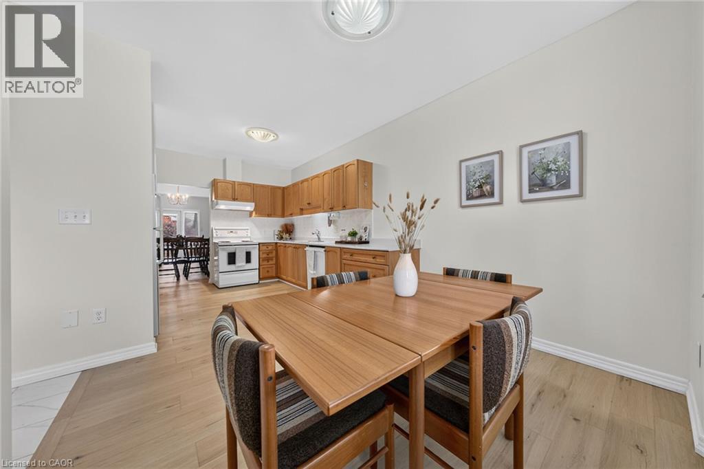 21 Twentyplace Boulevard, Hamilton, Ontario L0R 1W0 - Photo 6 - 40854351