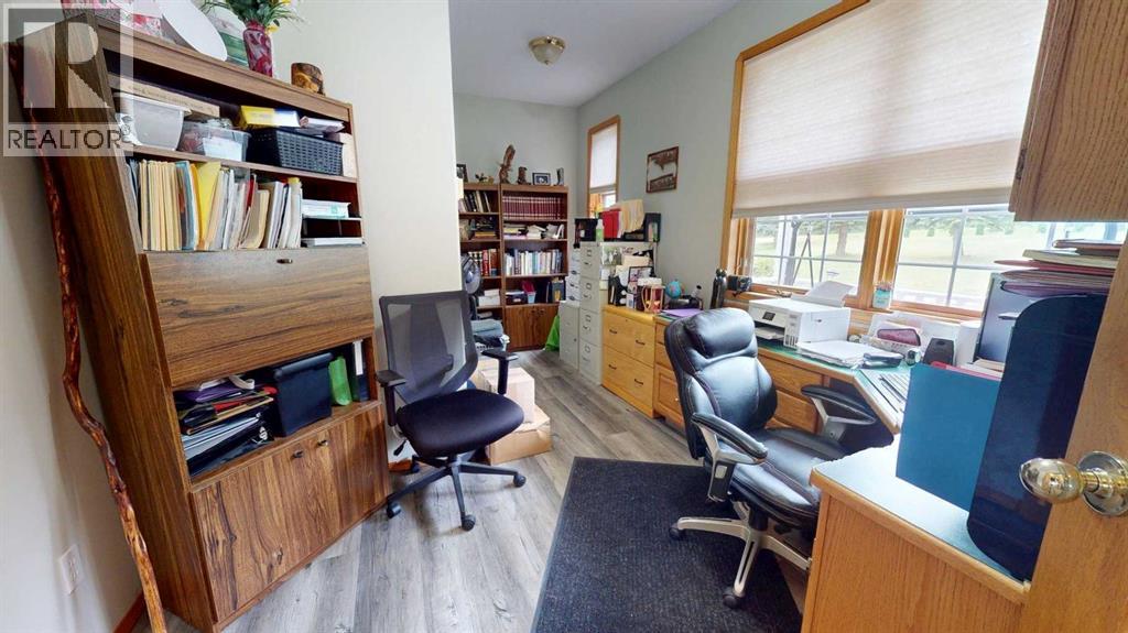 38323 Range Road 282, Rural Red Deer County, Alberta  T4N 1H7 - Photo 13 - A2332868