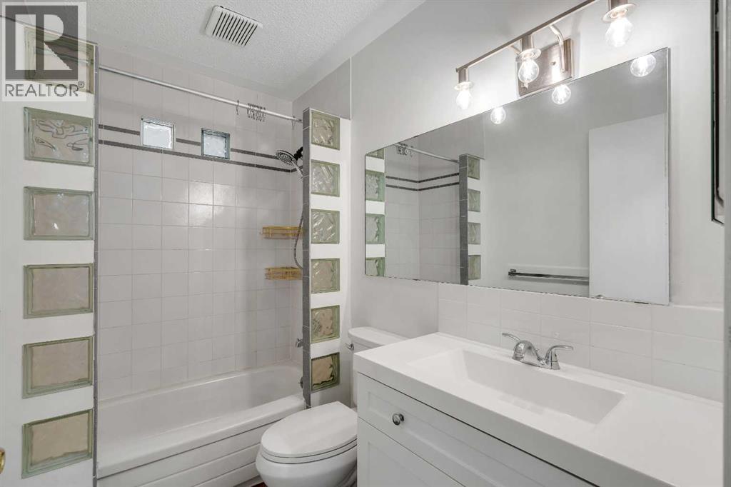 27 Dovercrest Way SE, Calgary, Alberta  T3B 1X1 - Photo 16 - A2333265