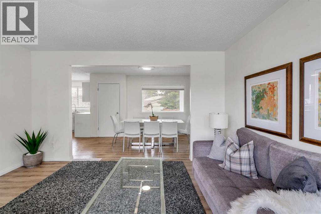27 Dovercrest Way SE, Calgary, Alberta  T3B 1X1 - Photo 8 - A2333265
