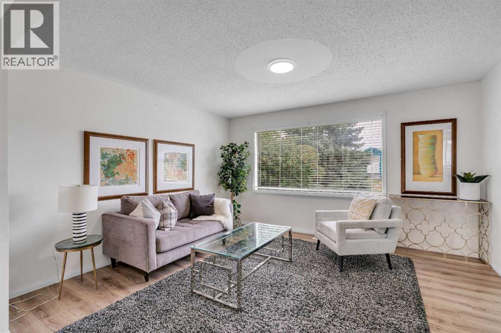 27 Dovercrest Way SE, Calgary, Alberta  T3B 1X1 - Photo 6 - A2333265