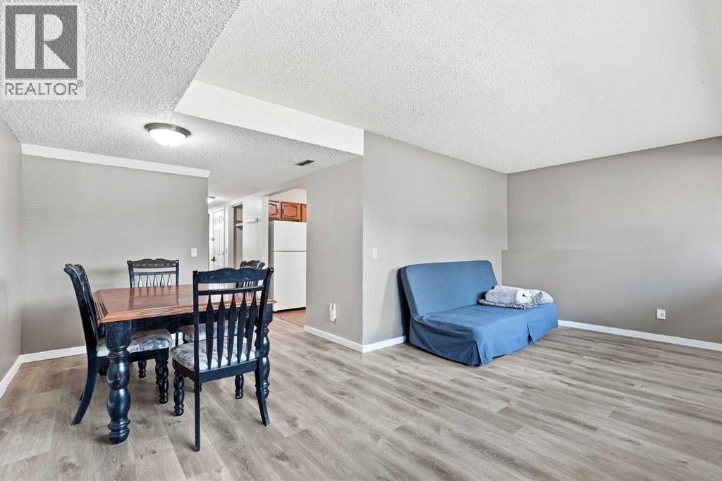 7343 36 Avenue NW, Calgary, Alberta  T3B 1V1 - Photo 16 - A2333323