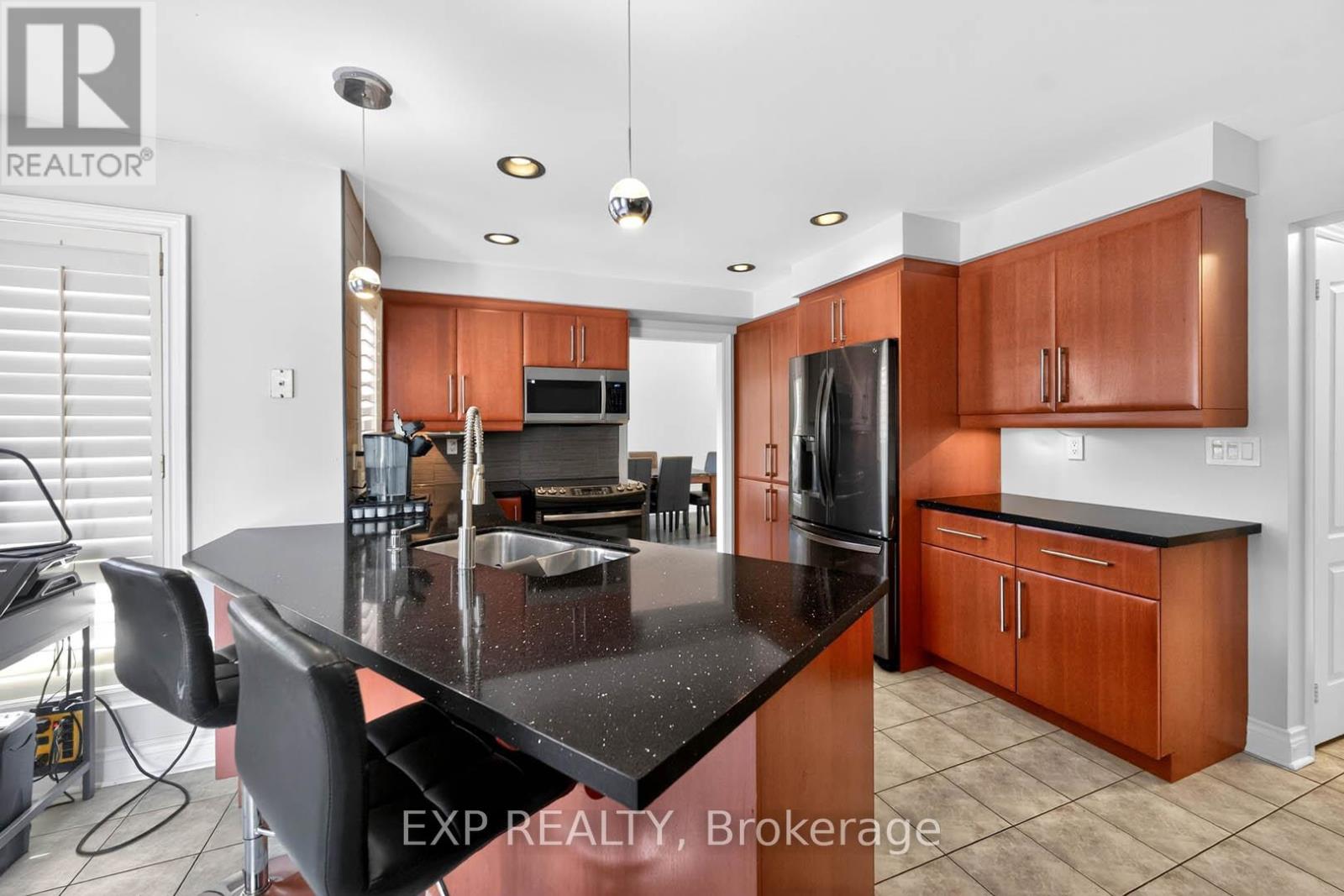 2345 Southcott Road, Pickering, Ontario  L1X 2S9 - Photo 14 - E13593694