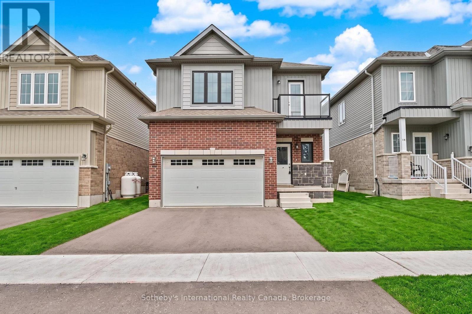 12 HILLCROFT WAY, Kawartha Lakes, Ontario
