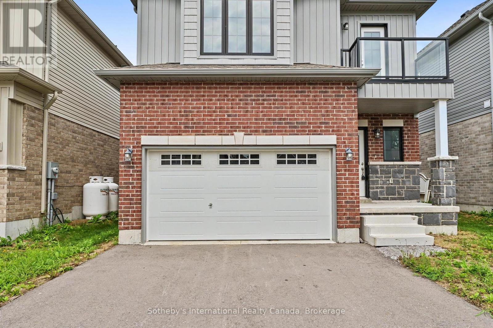 12 Hillcroft Way, Kawartha Lakes, Ontario  K0M 1A0 - Photo 2 - X13654234