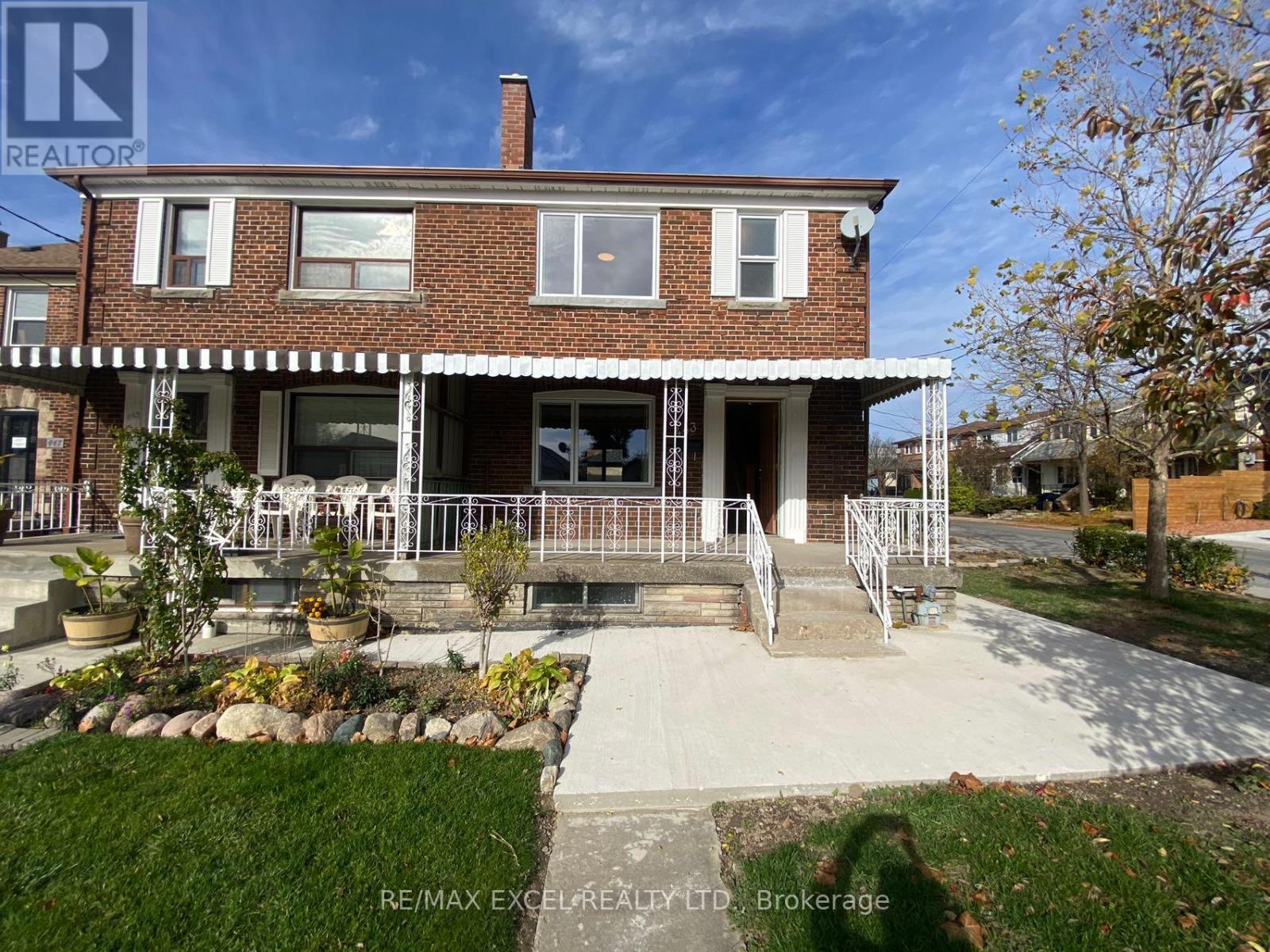 443 VAUGHAN ROAD, Toronto, Ontario