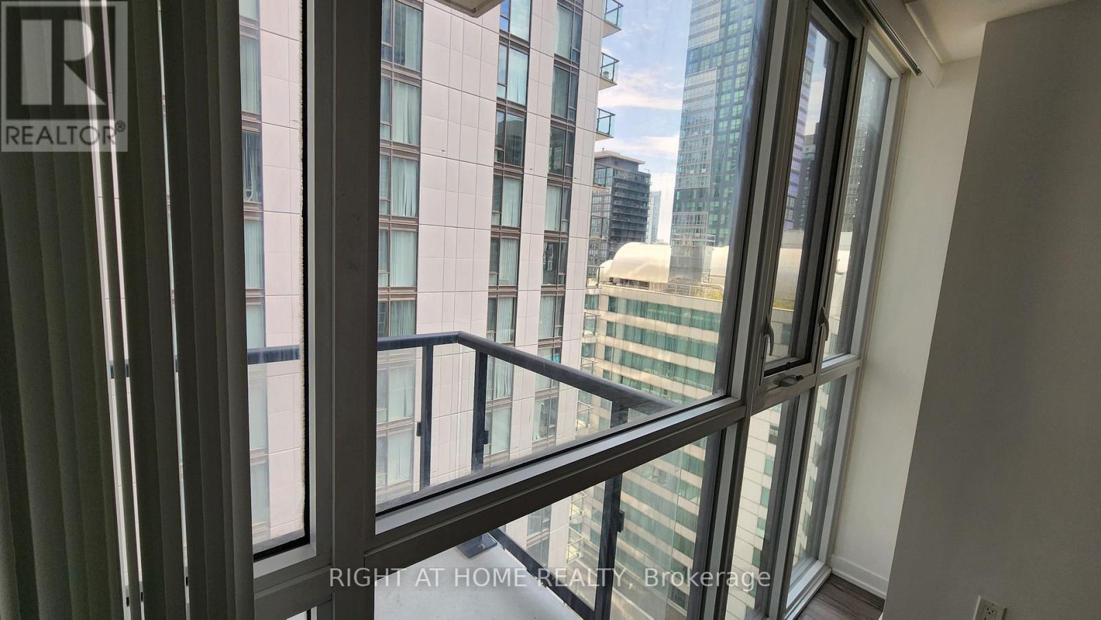 2312 - 87 Peter Street, Toronto, Ontario  M5V 0P1 - Photo 9 - C13654250