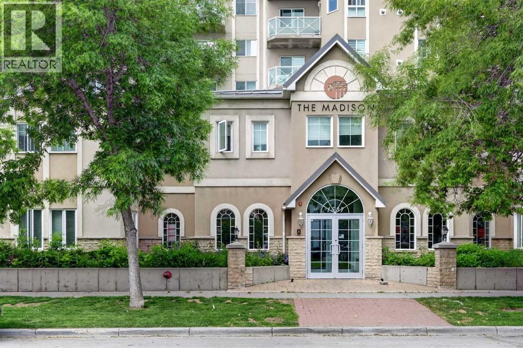 205, 1507 Centre A Street NE, Calgary, Alberta